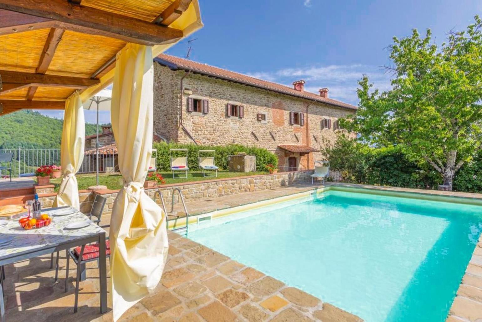 Villa Il Castello Ortignano Raggiolo Luaran gambar